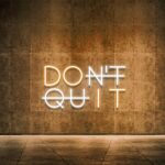 Motivational “Don’t Quit / Do It” LED neon sign with adjustable brightness, USB-powered for easy setup—perfect for office, gym, gamer room, or party decor.